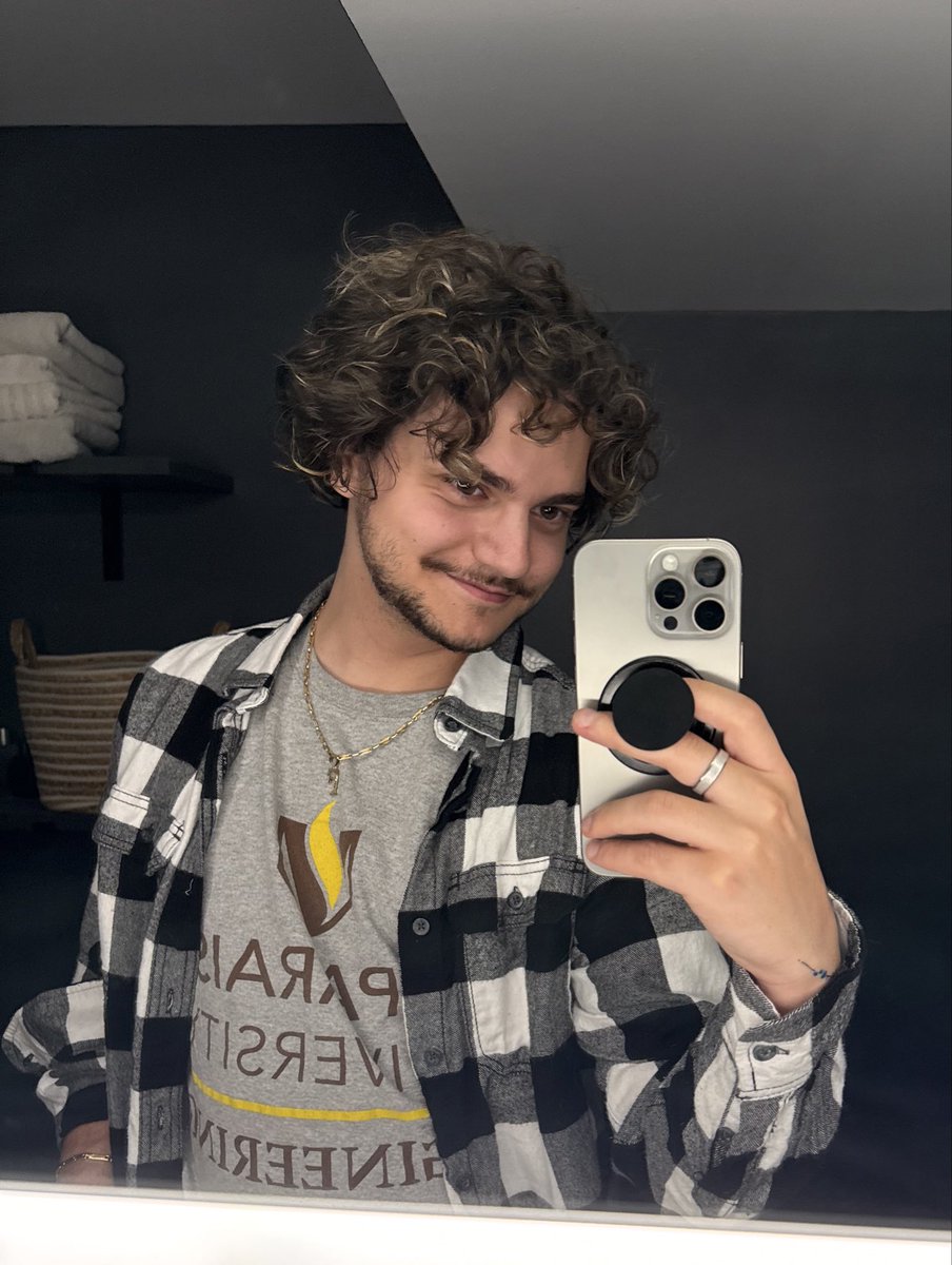 Franco tweet media