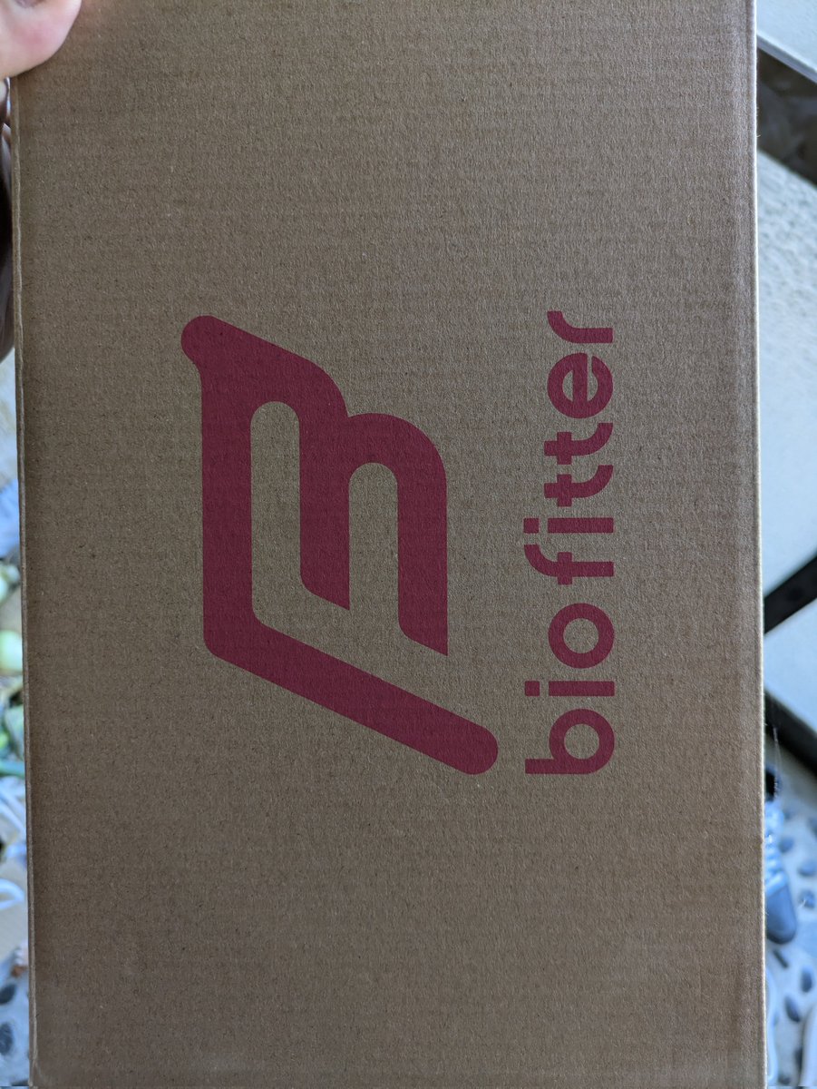 iP63JSd41o50JOM's tweet photo. 昨日の母の日、一緒に靴買いに行ってその足で焼き鳥が食べたいと言って焼き鳥屋へ！
��んだかんだでたくさんお金使ったけど、後悔はしてない https://t.co/oT7SPCLMPH