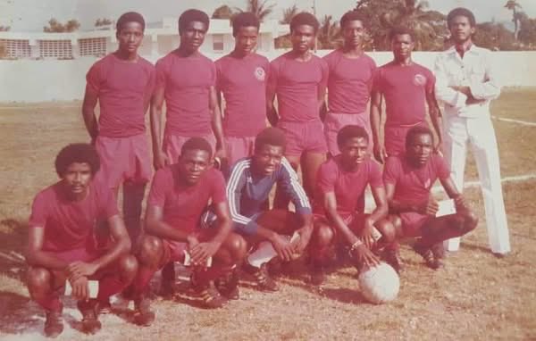 anskyhil's tweet photo. À l’occasion du 51ème anniversaire du Cheval Rouge, je salue ce demi-siècle (+1) d'histoire qui fait la fierté de Léogâne. Plus qu’un club de football, le Cavaly AS est un véritable patrimoine footballistique. Joyeux anniversaire à tous les dirigeants, joueurs et sympathisants. https://t.co/B4aW2tXCWj