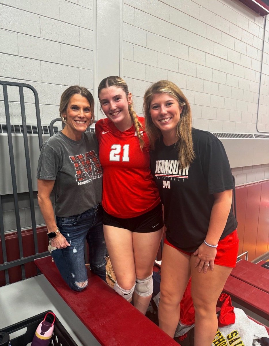 Monmouth College VB tweet media