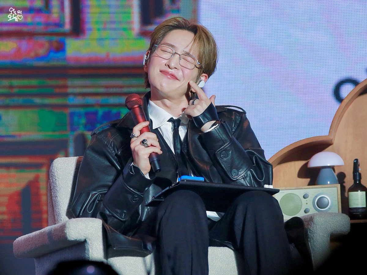 온유 #ONEW #オニュ@SHINee @ONEW_GRIFFIN