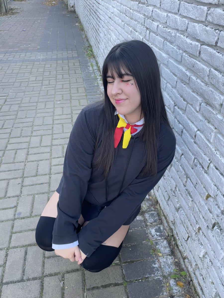 karxsix7's tweet photo. Fotitos de hoy en la #bplay con el cosplay de @Serpias ๐ค๐ค
Fue hecho con mucho amor a pesar de no llegar a hacer la peluca^^
(Si me ayudan a que lo vea, se los agradezco ๐ฅน)
#serpias #cosplay #teammafia https://t.co/dtPd5ULKMc
