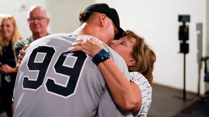 Aaron Judge ALL RISE Foundation tweet media