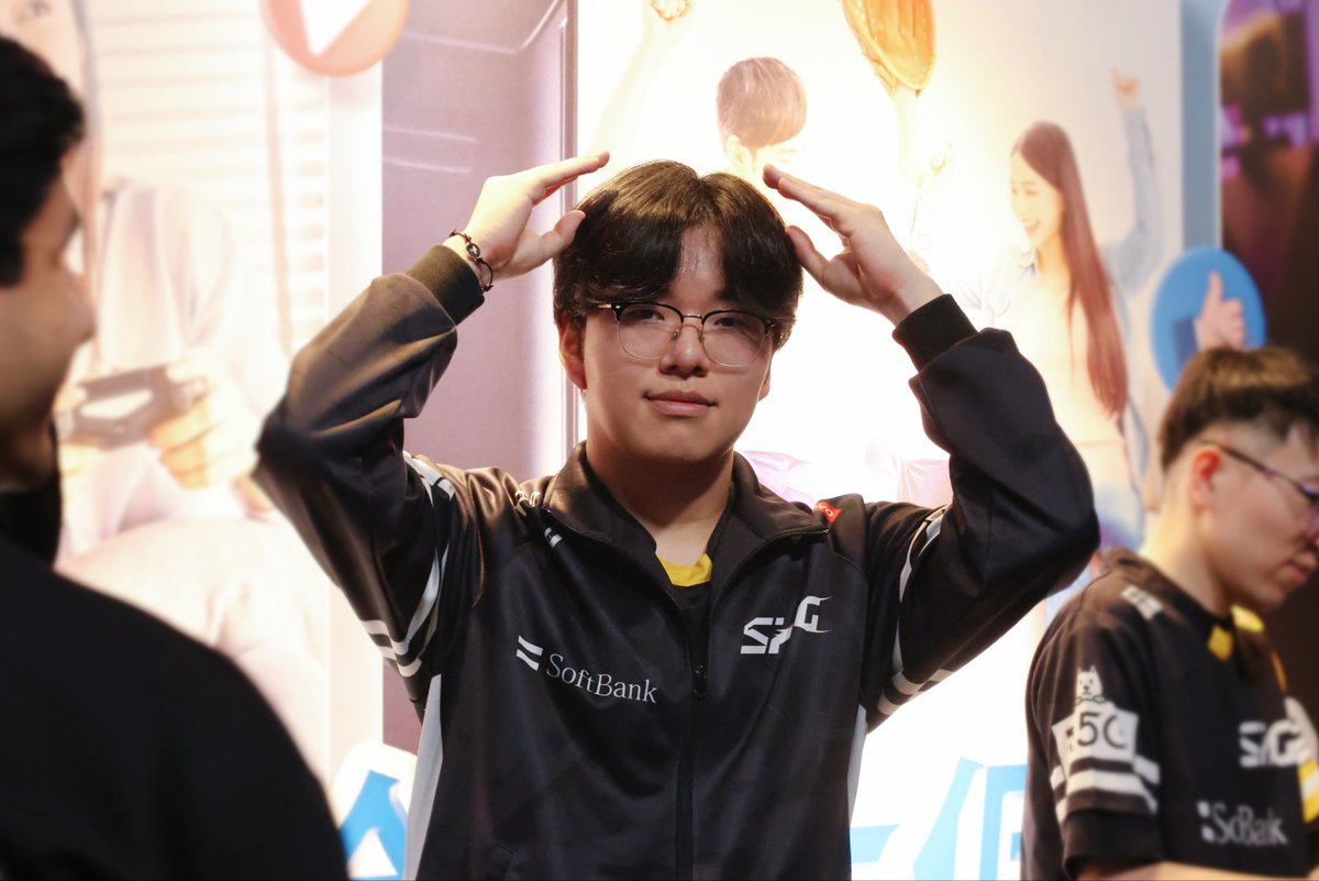 miko_inochi777's tweet photo. 260510 FM
🥺
#SHGWIN
#Van1 #김승후 https://t.co/nAQ9czO823