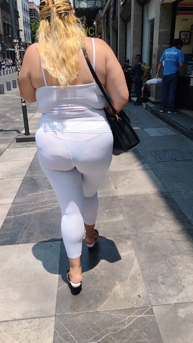 TuHotWifeFav's tweet photo. Está semana 😈 fui a la FrikiPlaza 🏬 a vender una colecciones que tenía 😥
#CornuDanny como el Morboso y cornudo que es ♠️ me hizo que me fuera vestida así al centro 🥵 al principio me dió pena Pero después me gustó el morbo 😈 y las miradas además de las mujeres criticando 😘 https://t.co/MJQkrOt9Zt