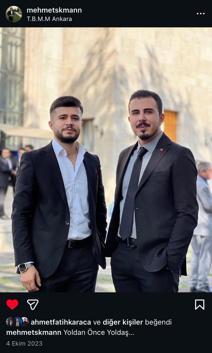 mhmetkin's tweet photo. 4 Ekim 2023
Mehmet bir diğer çok sevdiğim kardeşim. Çok uzun süre birlikte çalıştık. Başlarda İstanbul ekibindeydi. Mehmet’le iletişimimiz herkesten farklı. Sınandıkta öyle yol aldık. Ebedi olsun. Mehmet’in sedası güzel olsa bir ezgi de o öğrenirdi. Yoluda biliriz yoldaşıda. https://t.co/4NDfiSPNlk