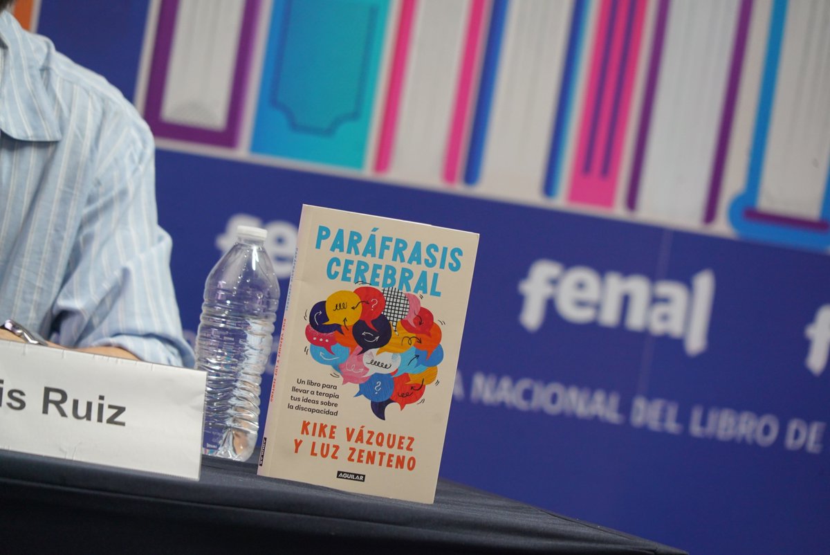 FenalMX's tweet photo. Kike Vázquez (@Kikebienparado )  y Luz Zenteno  presentaron 'Paráfrasis Cerebral' 🧠✨ en una sala repleta de personas que se preguntan cómo hacer de  este un mundo más inclusivo para las personas con diversidades funcionales. 🫂 https://t.co/LlHLVMmpWx