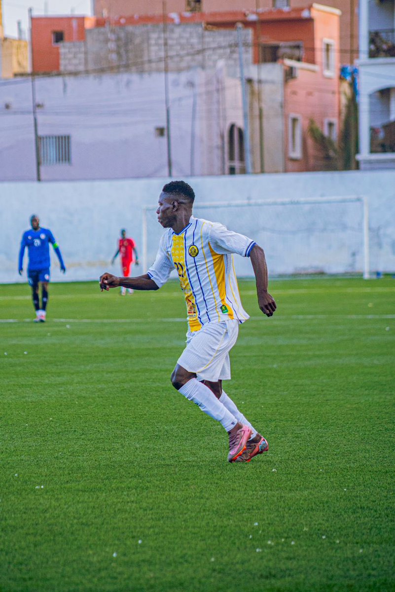 aschlmdakar's tweet photo. 📸💙🤍💛 Revivez les clichés de l’ASC HLM de Dakar contre US GORÉE qui s’est terminé par un match nul 1 but partout.
#allezhlm
#aschlm
#lsfp
#JamilaResidency bySenegindiaSA
#kkmdautomobile
#tanorconfection
#hlmdeukkla
#football #sport #lsfp #ligue1sn#lonasebet
💙🤍💛✊🏾 https://t.co/2xSvxlYUsr