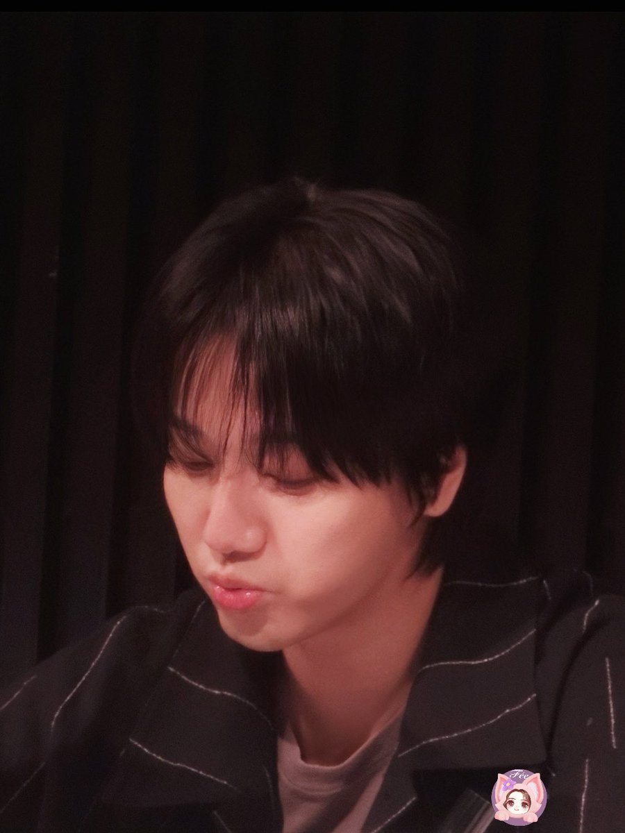 他是温柔
#YESUNG
#예성  
#艺声