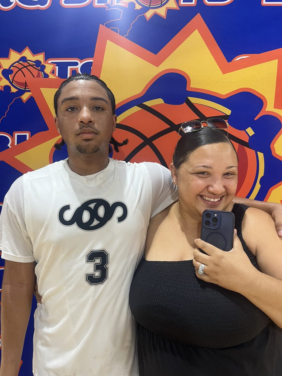 BIG SH🏀TS tweet media