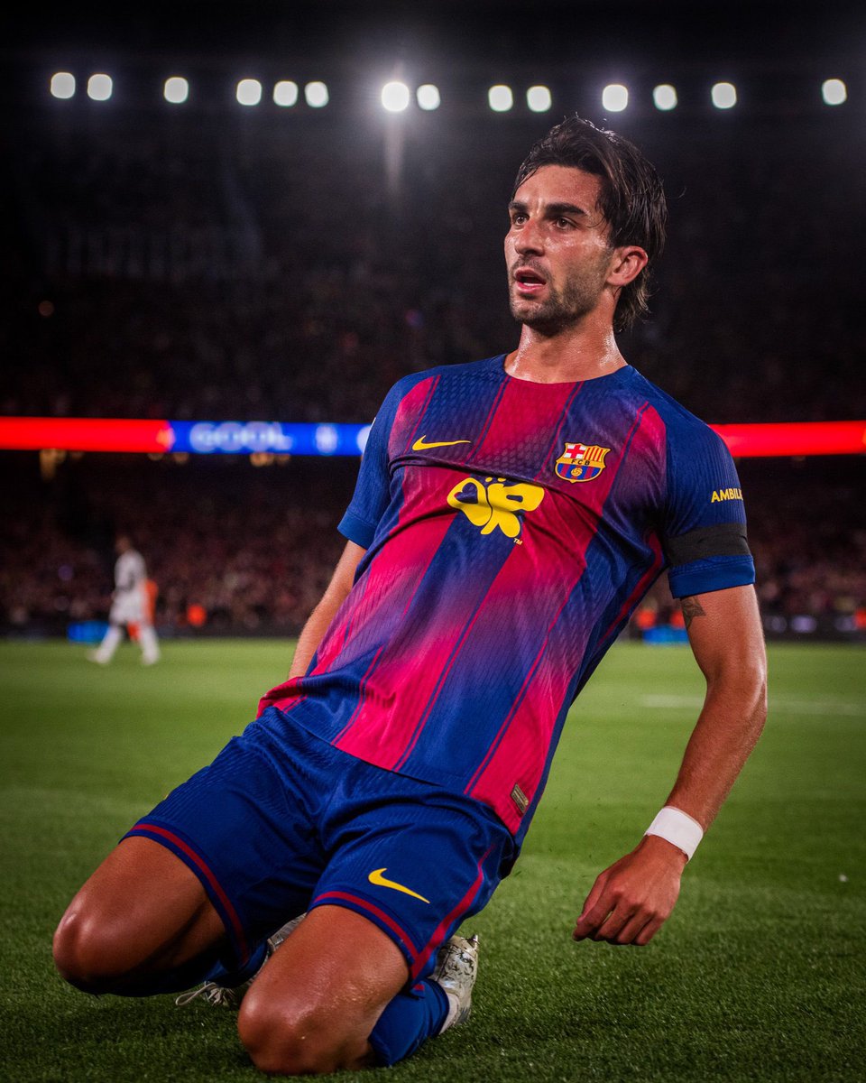 Loguito Fcb tweet media