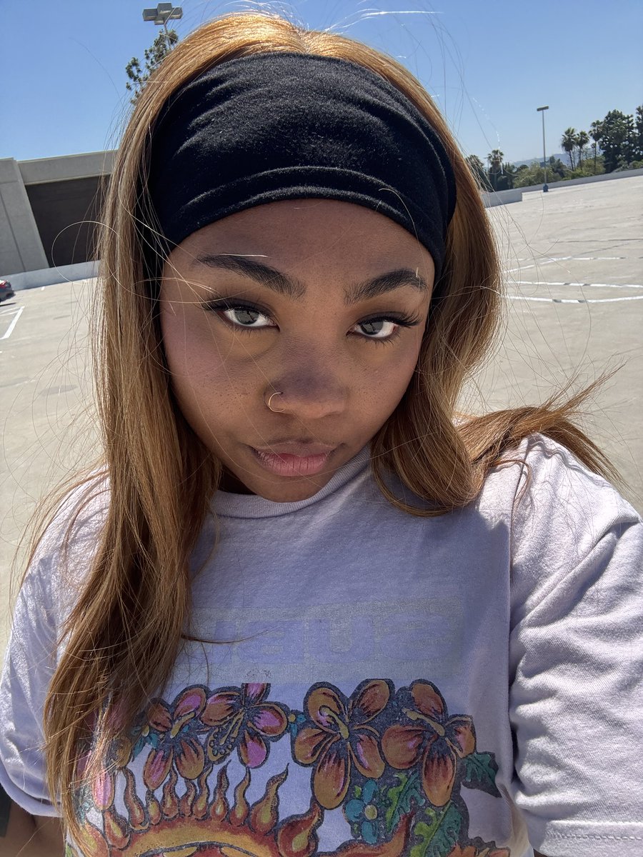 Goddess Kae | Findom ୭̥⋆*。 tweet media