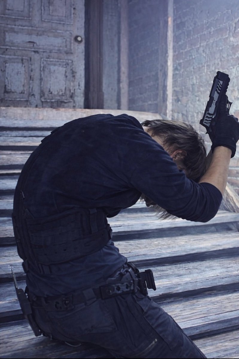 leon tweet media