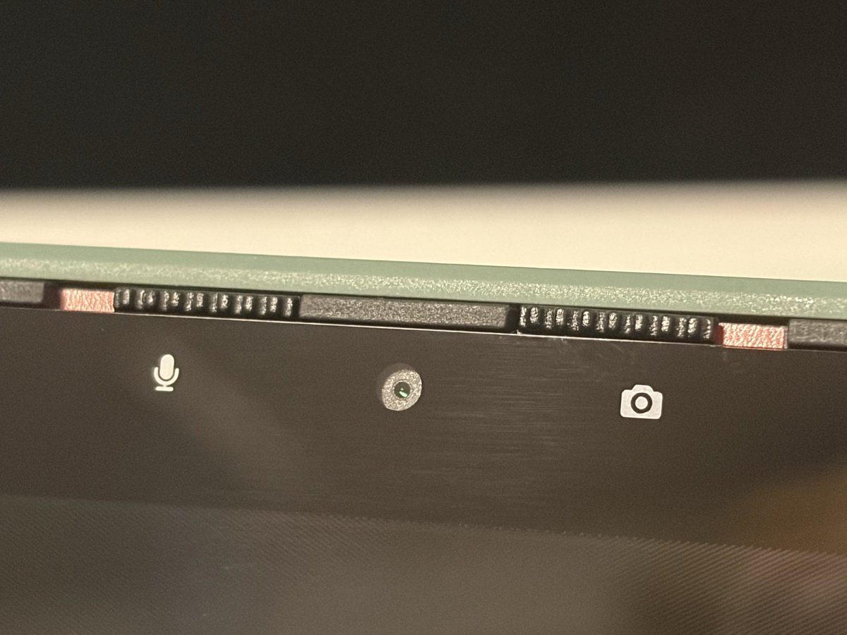 FreeBSD Frau tweet media