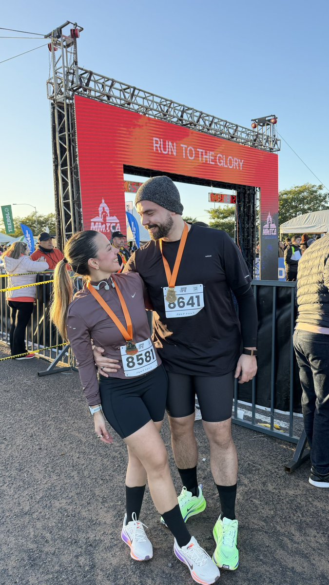 pamevaliente's tweet photo. Unos km más con ellos ❤️😍🏃🏼‍♀️que lindo domingo con 8 grados ❄️ https://t.co/j2kTSGjSSf