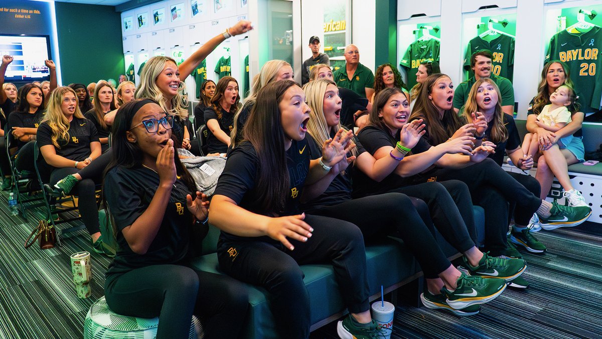 Baylor Softball tweet media