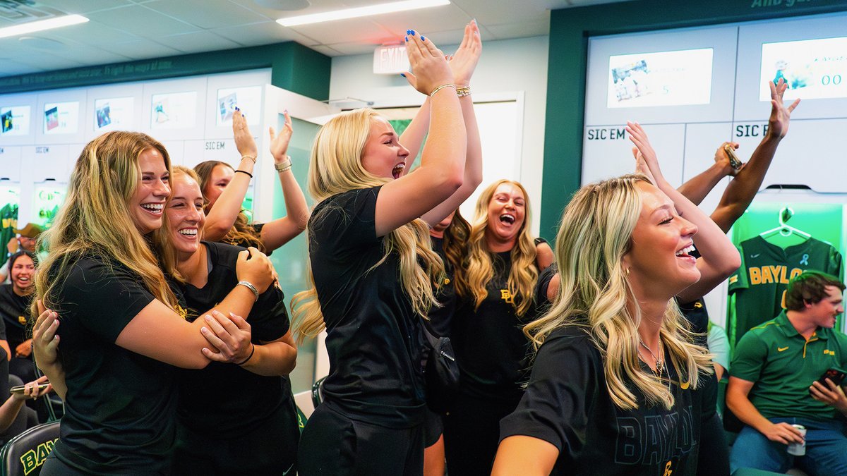 Baylor Softball tweet media
