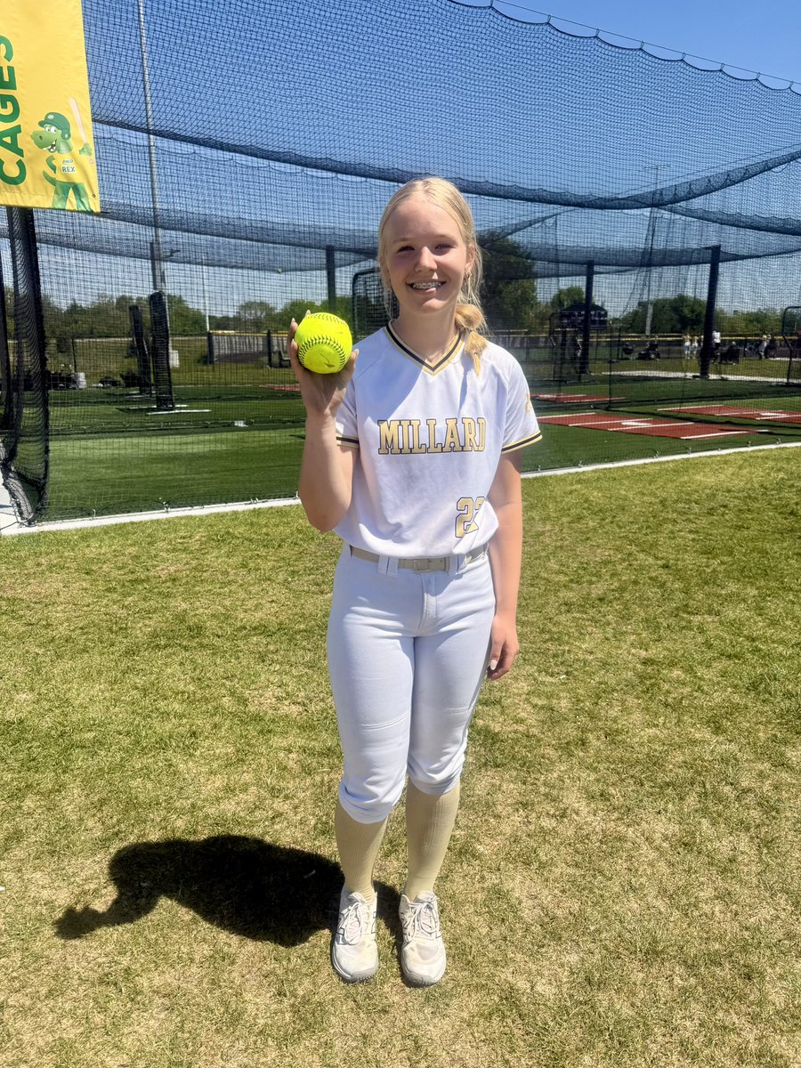 FuryGold15U's tweet photo. We have another 💣 squad member

@ali_theobalddd against Heat 18U to start the game. https://t.co/kUTdkbQyYg