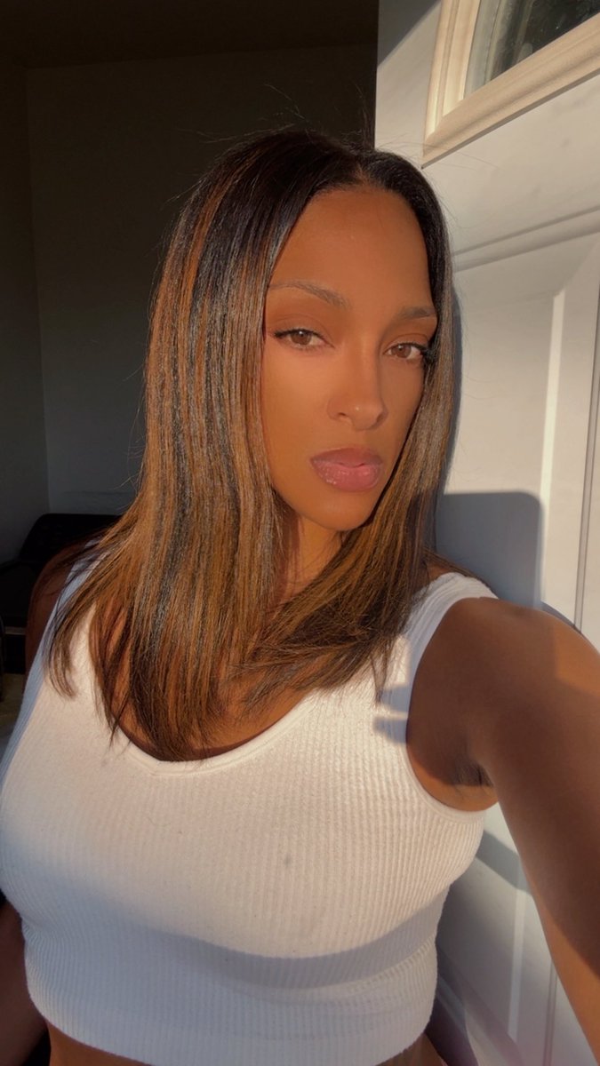 Ashley tweet media