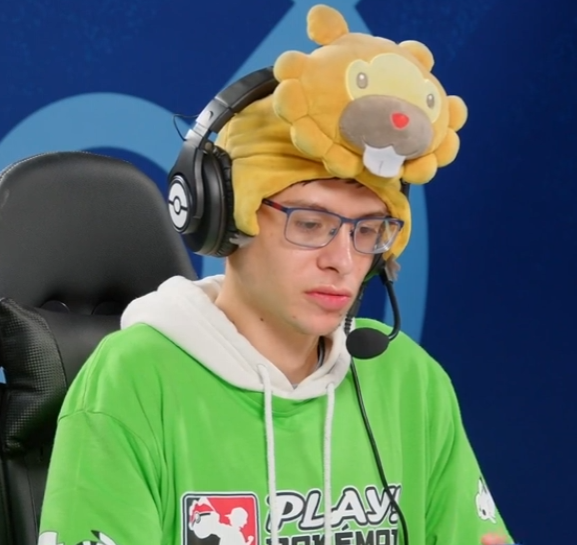 FlexDaddy ʷⁱᵗʰ ᵍʳᵉʸ ᶠᵉˡᵗ ʰᵃᵗ tweet media
