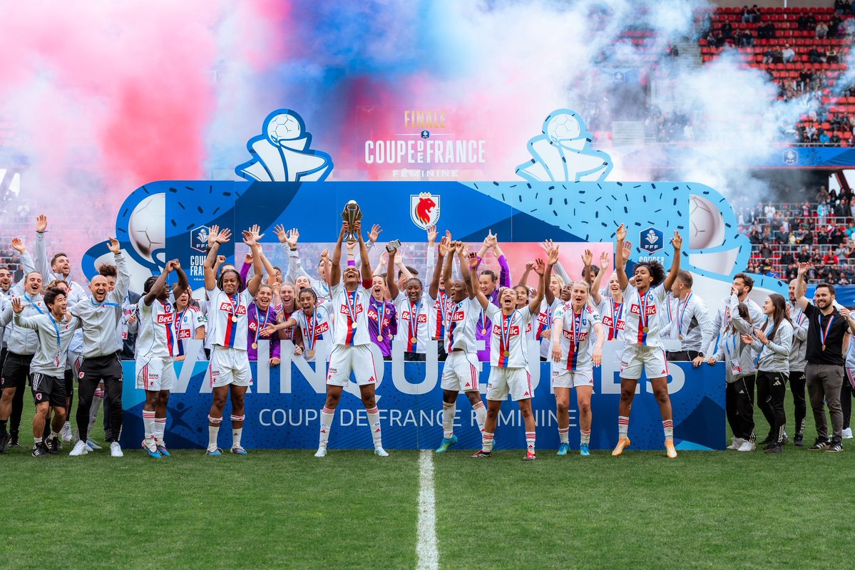 BrasiLyonnais (perfil não-oficial do Lyon no 🇧🇷) tweet media