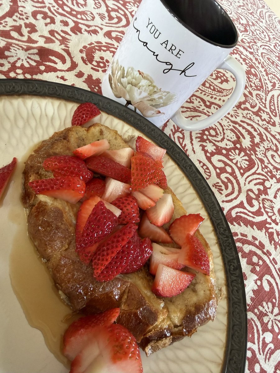 WeisbeckDerek's tweet photo. Mother’s Day breakfast! @JoelleWeisbeck https://t.co/GMbb5IN9B3