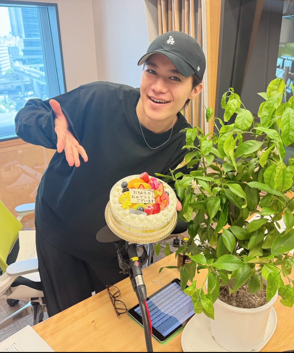 れおんさま レオンくん 30歳お誕生日おめでとう🎉 20代と変わらずますます魅力的