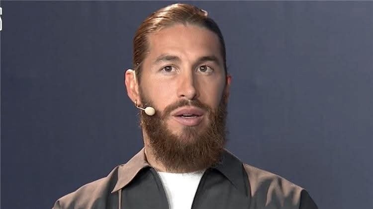 ️️ ️️KARIM tweet media