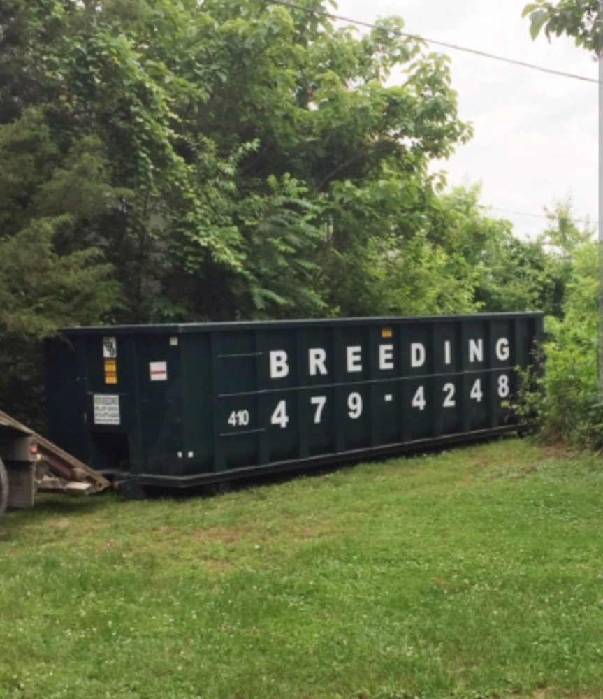 VincyBat's tweet photo. Who wants to hang out in the rental breeding dumpster? https://t.co/S7JI2Zzqof