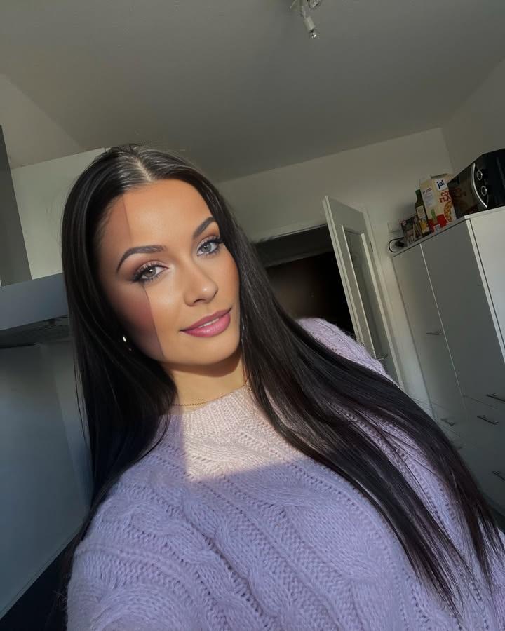 Alina Becker tweet media