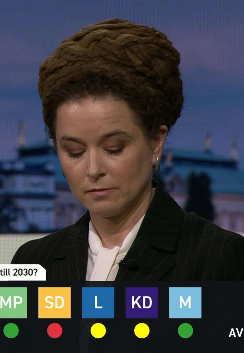 fredthinking's tweet image. Varför ser Amanda Lind besegrad ut när Jimmie har utläggning 55-procentsmålet? 

Så ledsen :(

#svpol #agenda #pldebatt