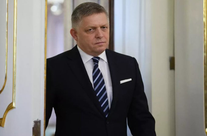 ferozwala's tweet image. 🔊Slovak Prime Minister #Robert_Fico announced that his country will not participate in any additional loans to Ukraine  

🔊He reminded that he had previously rejected support for the European Union's 90 billion euro loan to Ukraine.
#Slovakia | #Ukraine | @EU