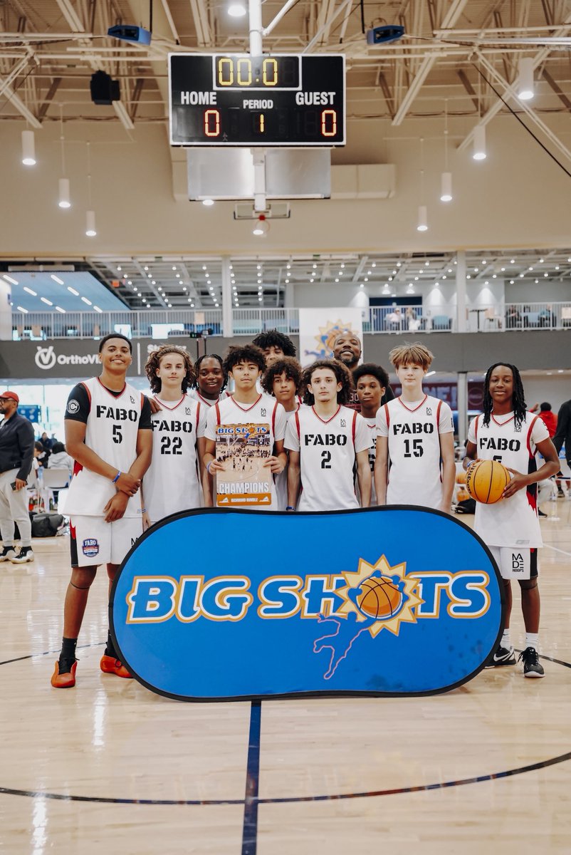 BIG SH🏀TS tweet media