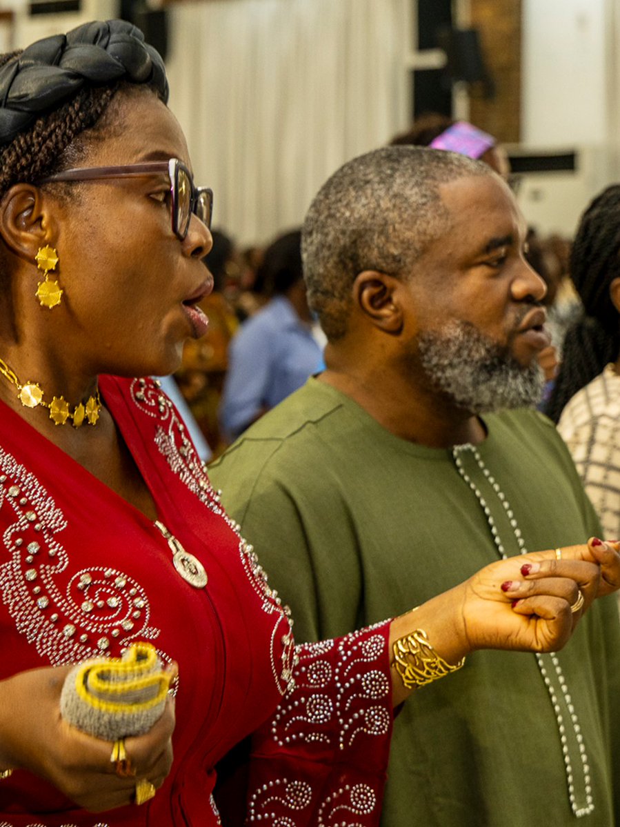 DaystarNG's tweet image. When praises rise, blessings follow. At #DaystarAlimosho, our thanksgiving service overflowed with joy, and we are witnessing greater testimonies in this season of #manifestation.

God is still doing wonders. #ThanksgivingService #DaystarChristianCentre