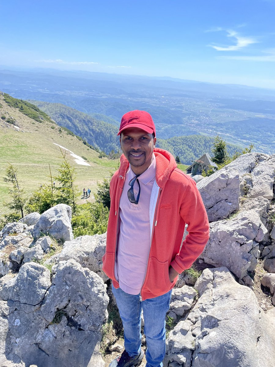 msdiall02's tweet photo. Velika Planina, Slovenia 🇸🇮, 1,500 meters above Sea Level. https://t.co/xs1z77IkDP