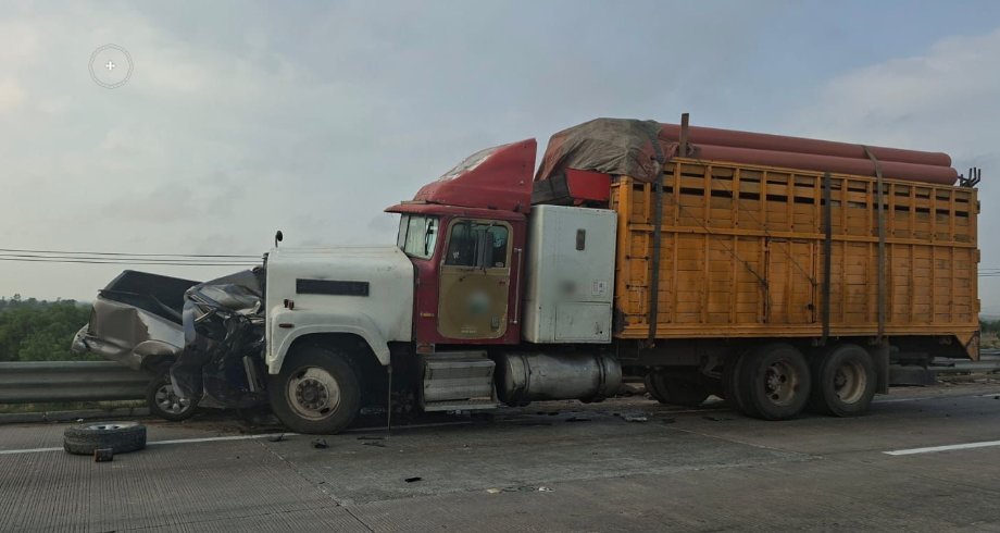 GN_Carreteras's tweet image. #TomePrecauciones en #Hidalgo se registra cierre parcial de circulación por #AccidenteVial cerca del km 111+700, de la carretera Libramiento Norte, a la altura del localidad de San Miguel Tepetates Hgo. Atienda Indicación Vial.