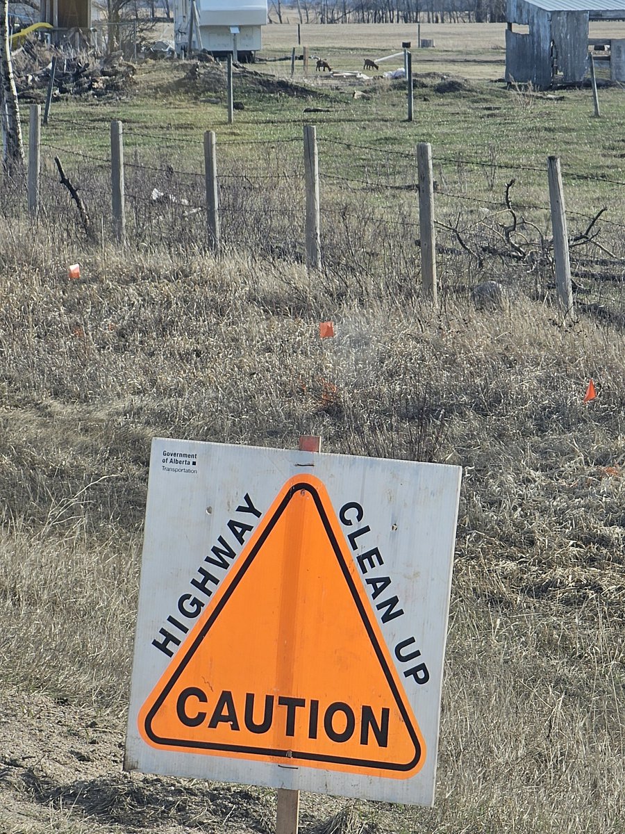 HankHolowaychuk's tweet photo. @ABTransComm A huge shout out to all the Volunteers who participated in the 50th Annual #AlbertaTransportation Highway Cleanup. https://t.co/uBGLzpOWSC