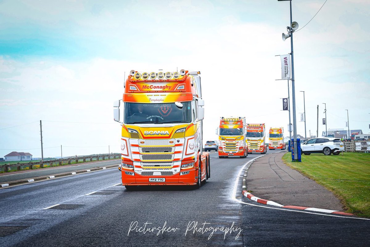 PicturskewPhoto's tweet image. ‘Keep her lit’ the North West Truck Run seen the @northwest200  circuit filled with trucks around the #CausewayCoast supporting Community Rescue services across #northernireland @LoveBallymena @VisitCauseway @exploreccag @TasteCauseway @BBCSPORTNI