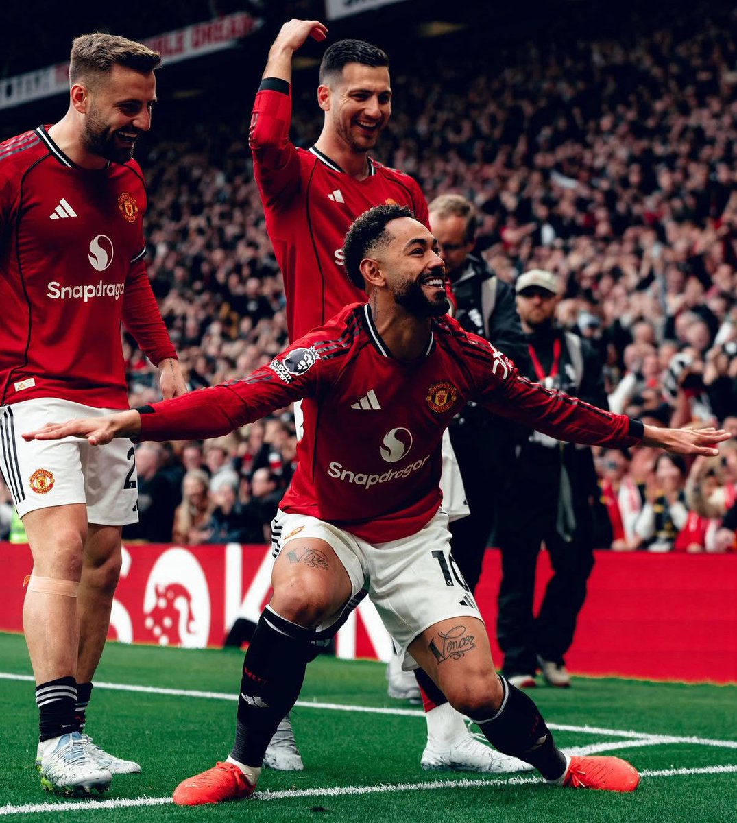 Anna 🐝🔴⚽️ tweet media