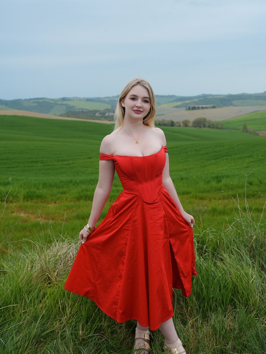 evieleemikomin's tweet image. Windows XP Desktop 🌠
.
#italy