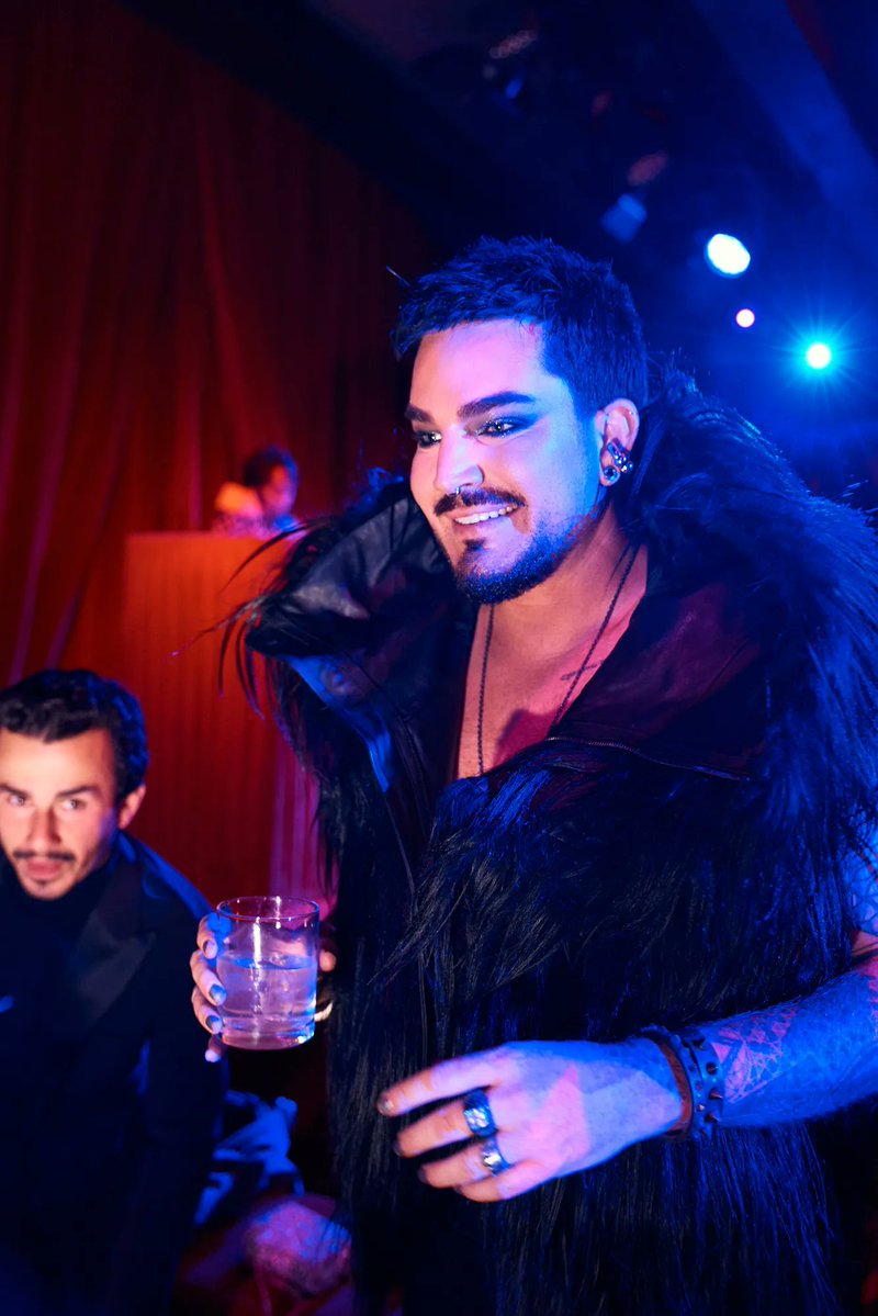 . <a href="/adamlambert/">ADAM LAMBERT</a> looking stunning last night! 🖤😍
Exclusive: Images From Teyana Taylor’s Spectacular Burlesque Show 
vanityfair.com/style/photos/t…