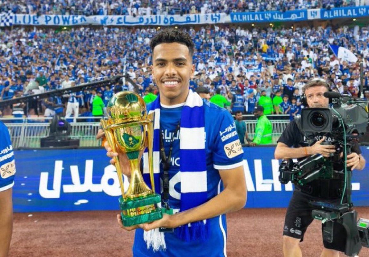 سلمآن #💙 tweet media
