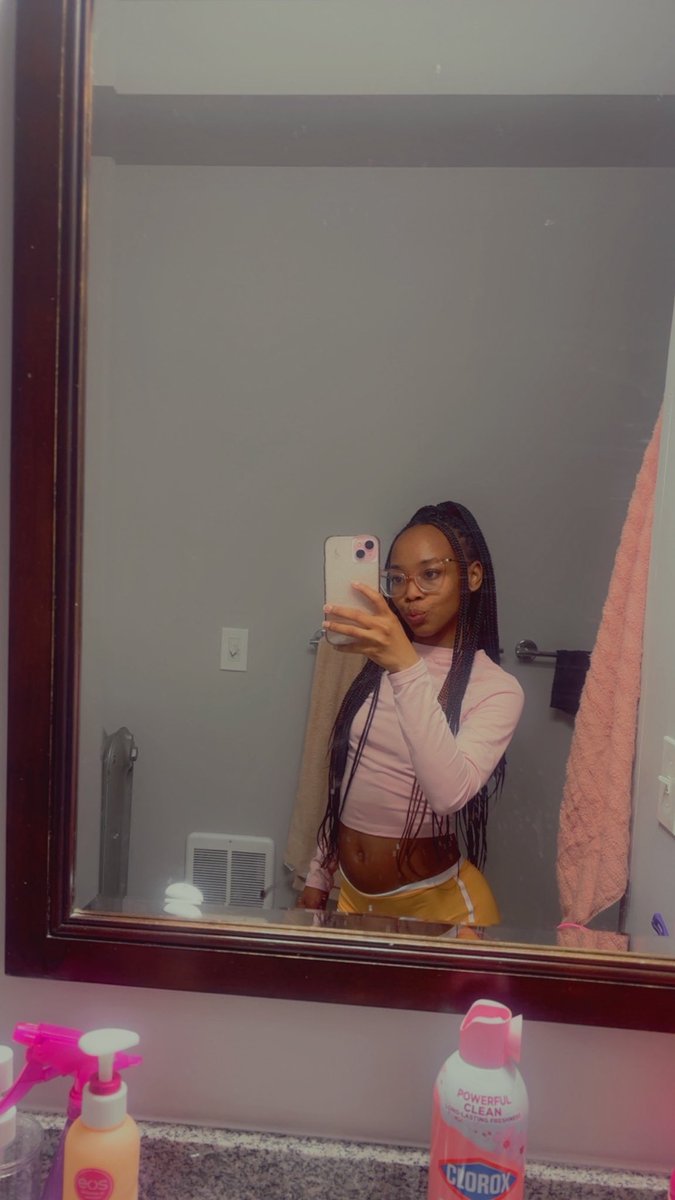 Tay La 🧚🏽‍♀️ tweet media