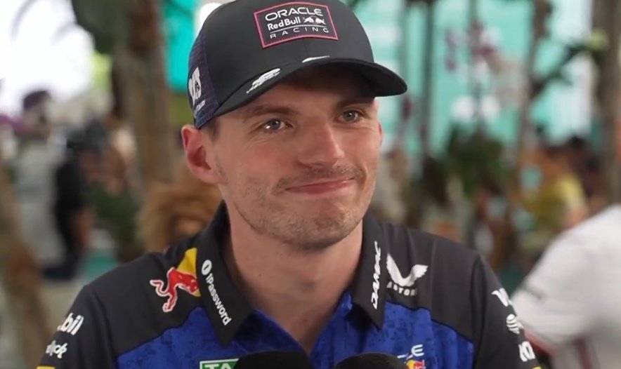 🗣️ | MAX VERSTAPPEN SOBRE SU TROMPA:

"Pensé que iba a chocar, pero aceleré a fondo y logré hacer un buen 360".

"Si la F1 no funciona, me puedo dedicar al rally".