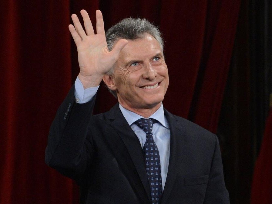 SoyPROpuro's tweet image. Milei ya está afuera.

Pensá si querés a #Macri o #Kicillof o #Kirchner.

Elegí.