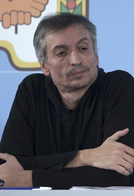 SoyPROpuro's tweet image. Milei ya está afuera.

Pensá si querés a #Macri o #Kicillof o #Kirchner.

Elegí.