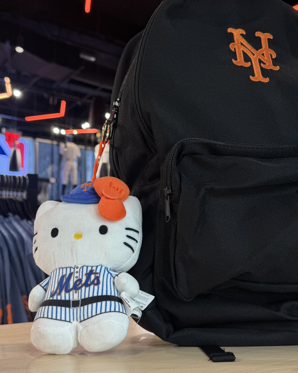 MLB Store tweet media