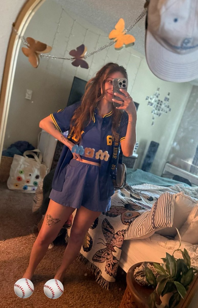 mackenzie tweet media