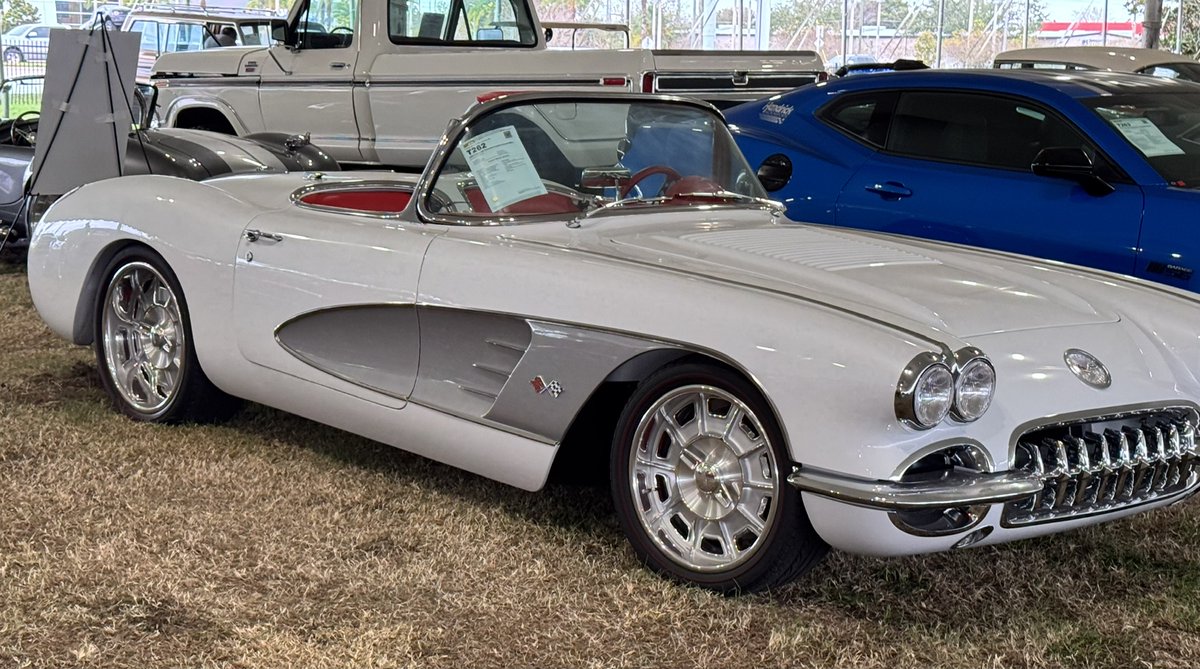 ClassicAdvisors's tweet image. When it comes to insuring your #classic car(s), these are some must-know pieces of information that will help you in the process. → ow.ly/sgws50CmfLk #car #insurance @vintagecar #classiccar #carinsurance