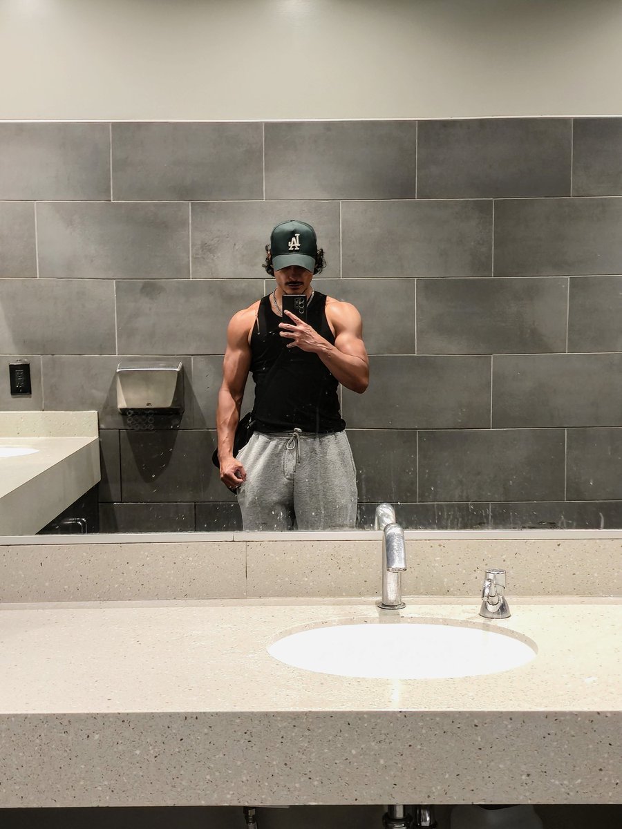 Trade_notorious's tweet image. #gym